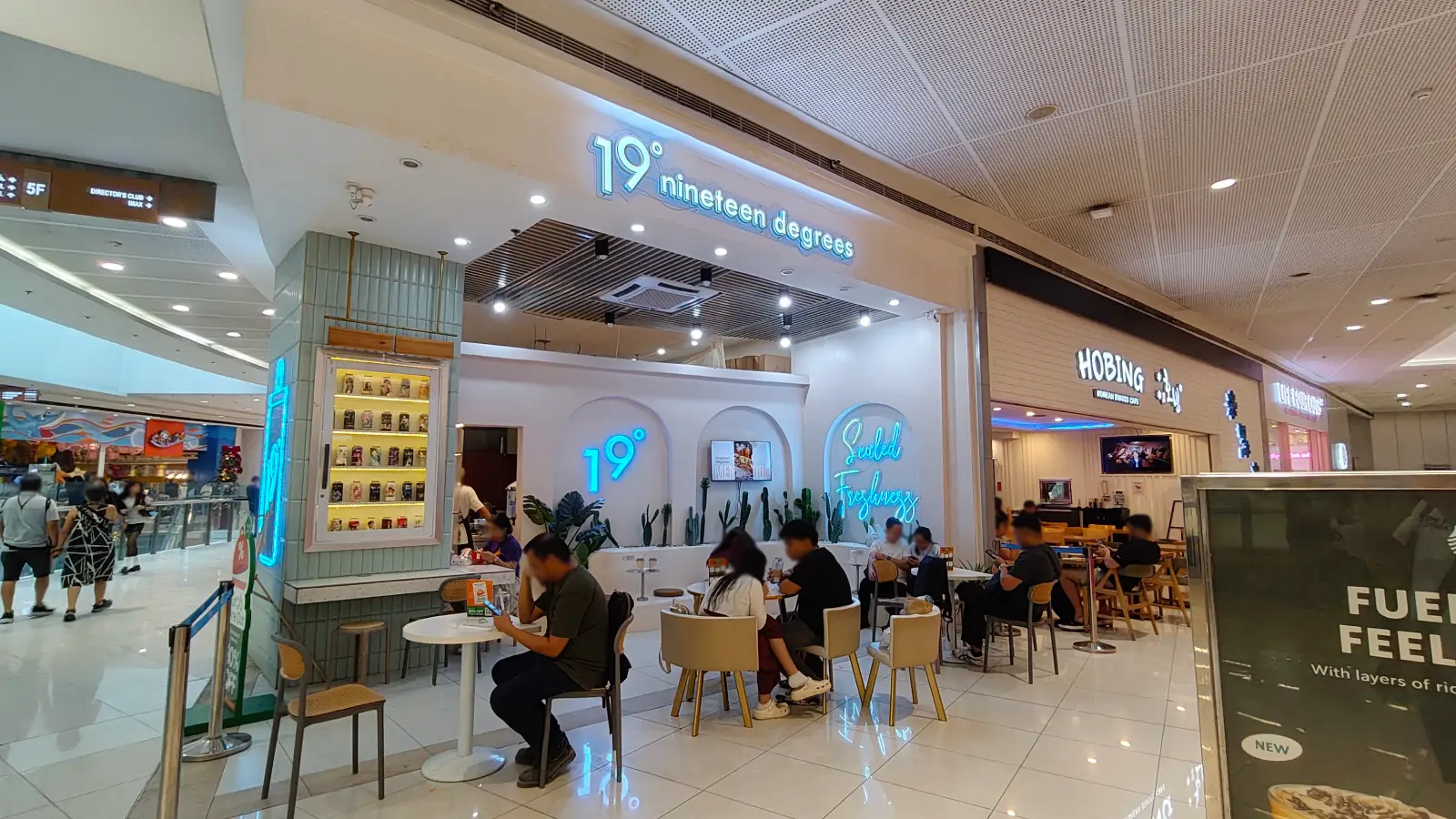 NINETEEN DEGREES in SM Megamall